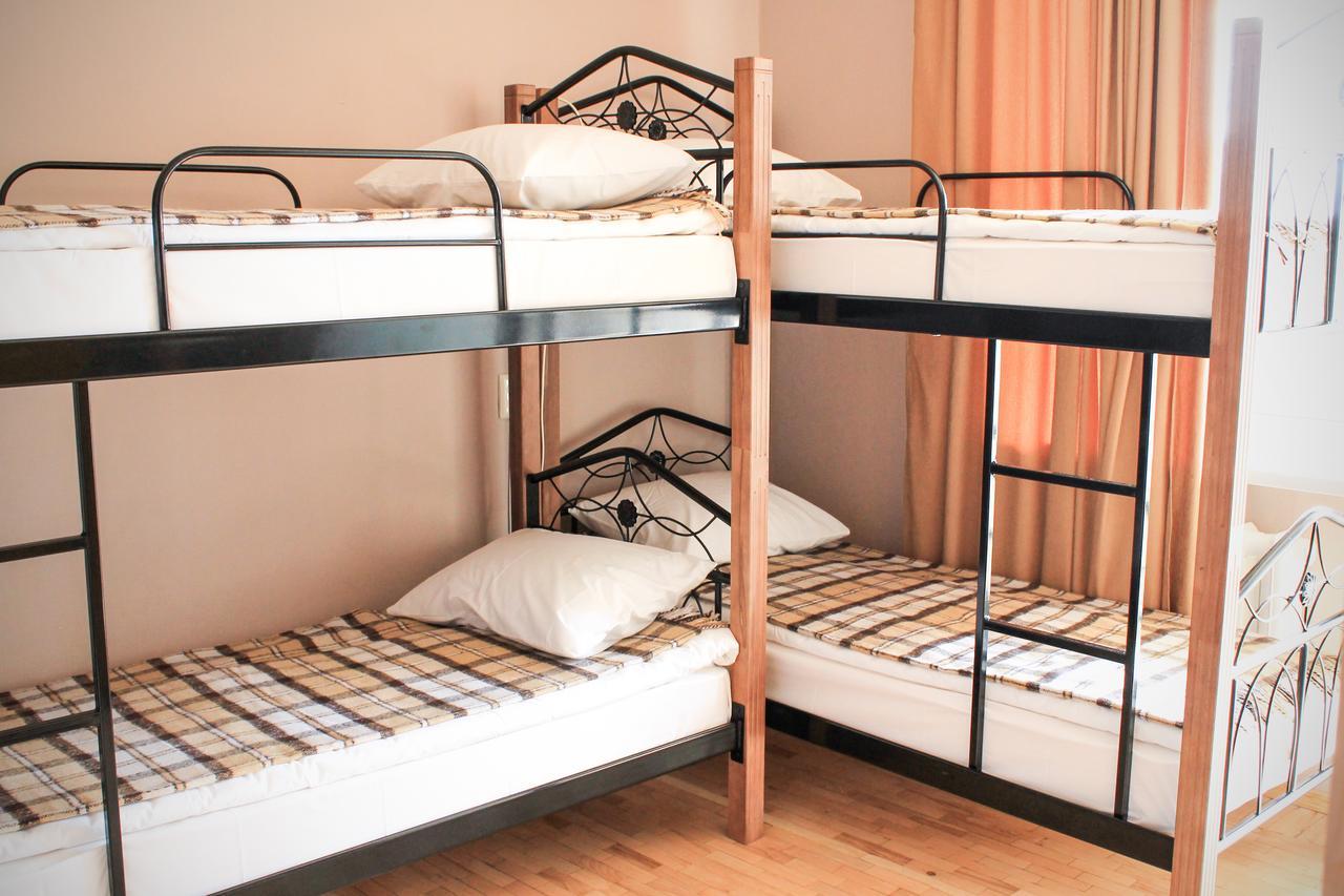 A&S Hostel Minskiy Kiev Exteriör bild